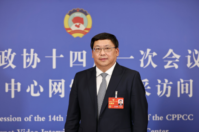 全國政協(xié)委員，中國誠通控股集團(tuán)有限公司黨委書記、董事長朱碧新